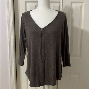 Open chest top with a zipper